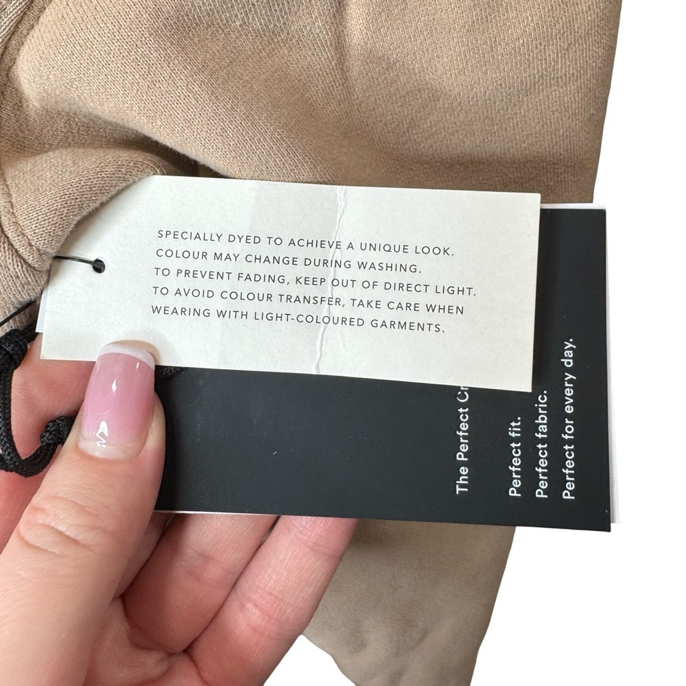 NWT Aritzia TNA The Perfect Crew Sweatshirt – Stoney Beige, Size M - Picture 7 of 7